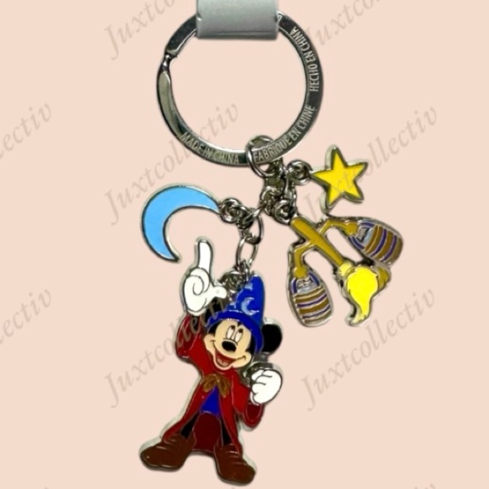 NWT Disney Parks Sorcerer Mickey Keychain